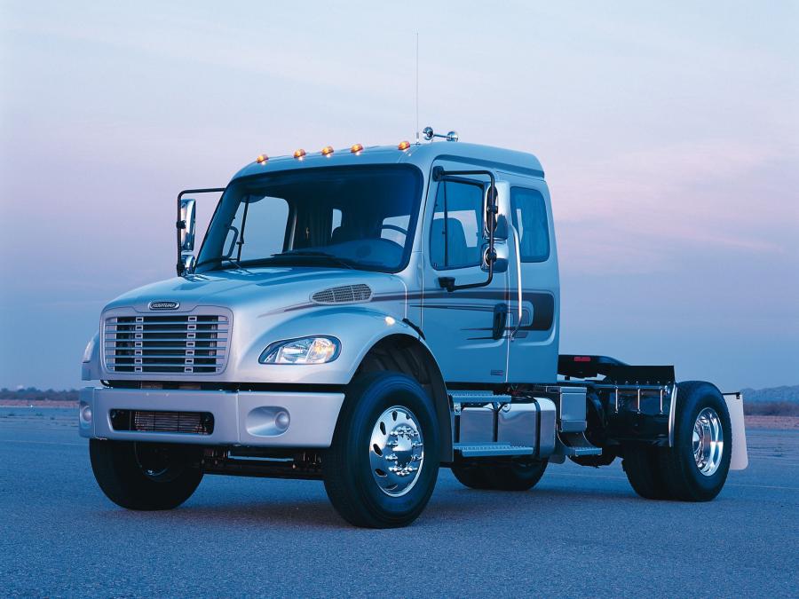 Freightliner Business Class M2 106 Extended Cab '2002